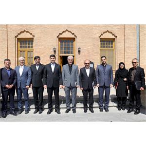 نشست کاری وزرای ارتباطات و امور اقتصادی و دارایی