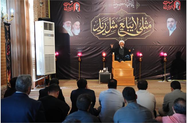 با حضور وزیر ارتباطات و جمعی از مدیران و کارکنان وزارت ارتباطات؛ دومین جلسه معارفی با گرامیداشت یاد شهدای وزارت ارتباطات