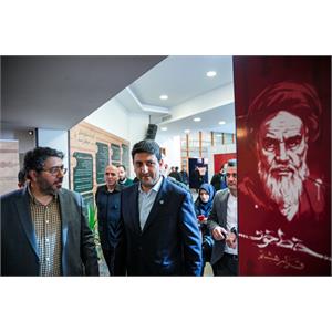 بازدید وزیر ارتباطات از مرکز رشد دانشگاه امام صادق (ع)