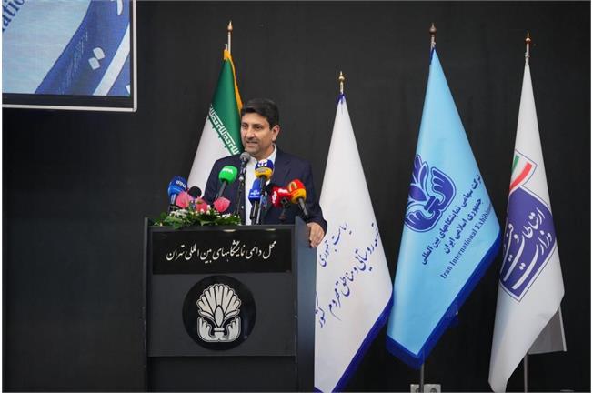 وزیر ارتباطات در آیین افتتاح نمایشگاه توانمندی‌های روستایی و عشایری؛ ارتباطات روستایی کافی نیست؛ اقتصاد روستاها هم باید متصل
