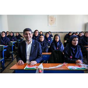 حضور وزیر ارتباطات در آیین آغاز سال تحصیلی