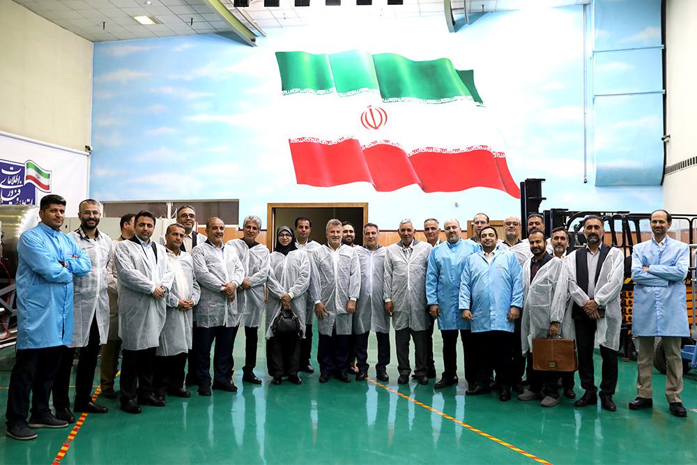 بازدید اعضای فراکسیون تسهیل تجارت و سرمایه‌گذاری مجلس از پژوهشگاه فضایی ایران