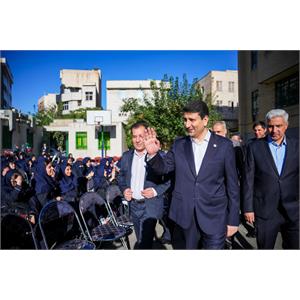 حضور وزیر ارتباطات در آیین آغاز سال تحصیلی