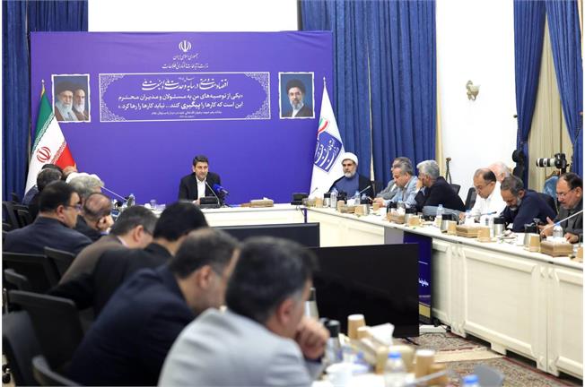 وزیر ارتباطات در نشست مشترک با رؤسای مجامع نمایندگان: خدمات ارتباطی و دیجیتال کشور در جنگ تحمیلی خاموش نشد / هنر، نفی فضای