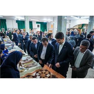 حضور وزیر ارتباطات در آیین آغاز سال تحصیلی