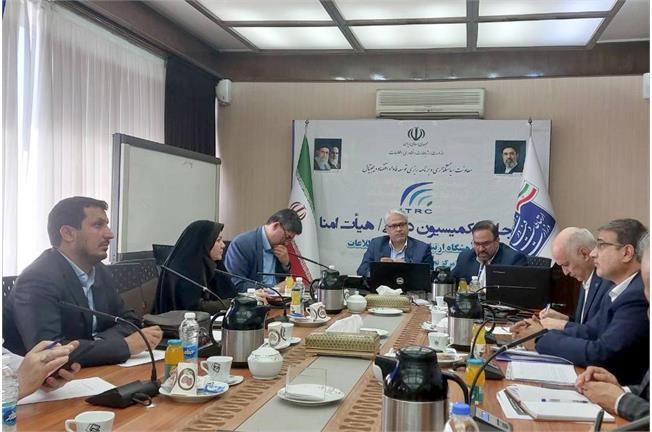در کمیسیون دائمی هیئت امنای پژوهشگاه ارتباطات و فناوری اطلاعات مطرح شد: ضرورت تقویت پیوند پژوهش با صنعت و مسائل واقعی کشور