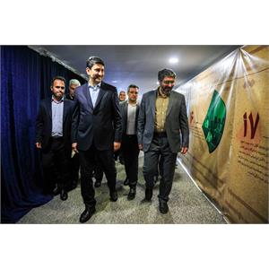 بازدید وزیر ارتباطات از مرکز رشد دانشگاه امام صادق (ع)